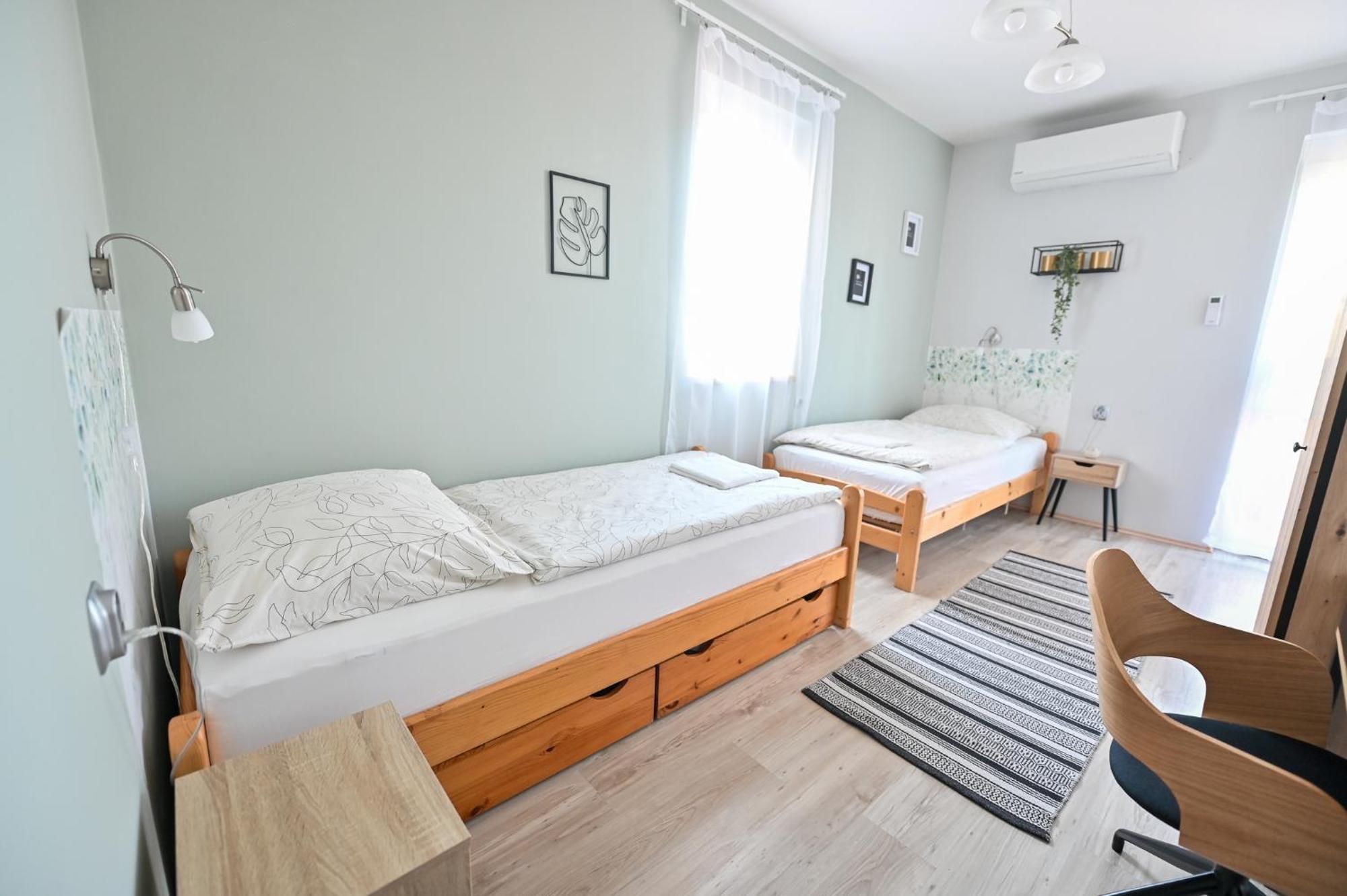 Bellavista 2 Apartman Eger Bagian luar foto